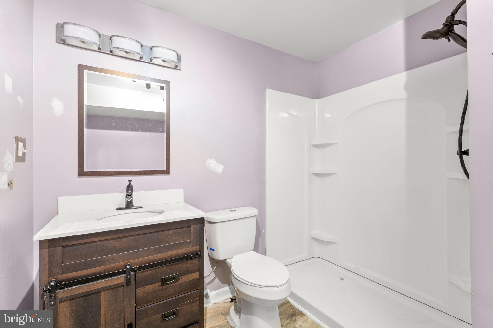 7905 E ROBERT E LEE COURT