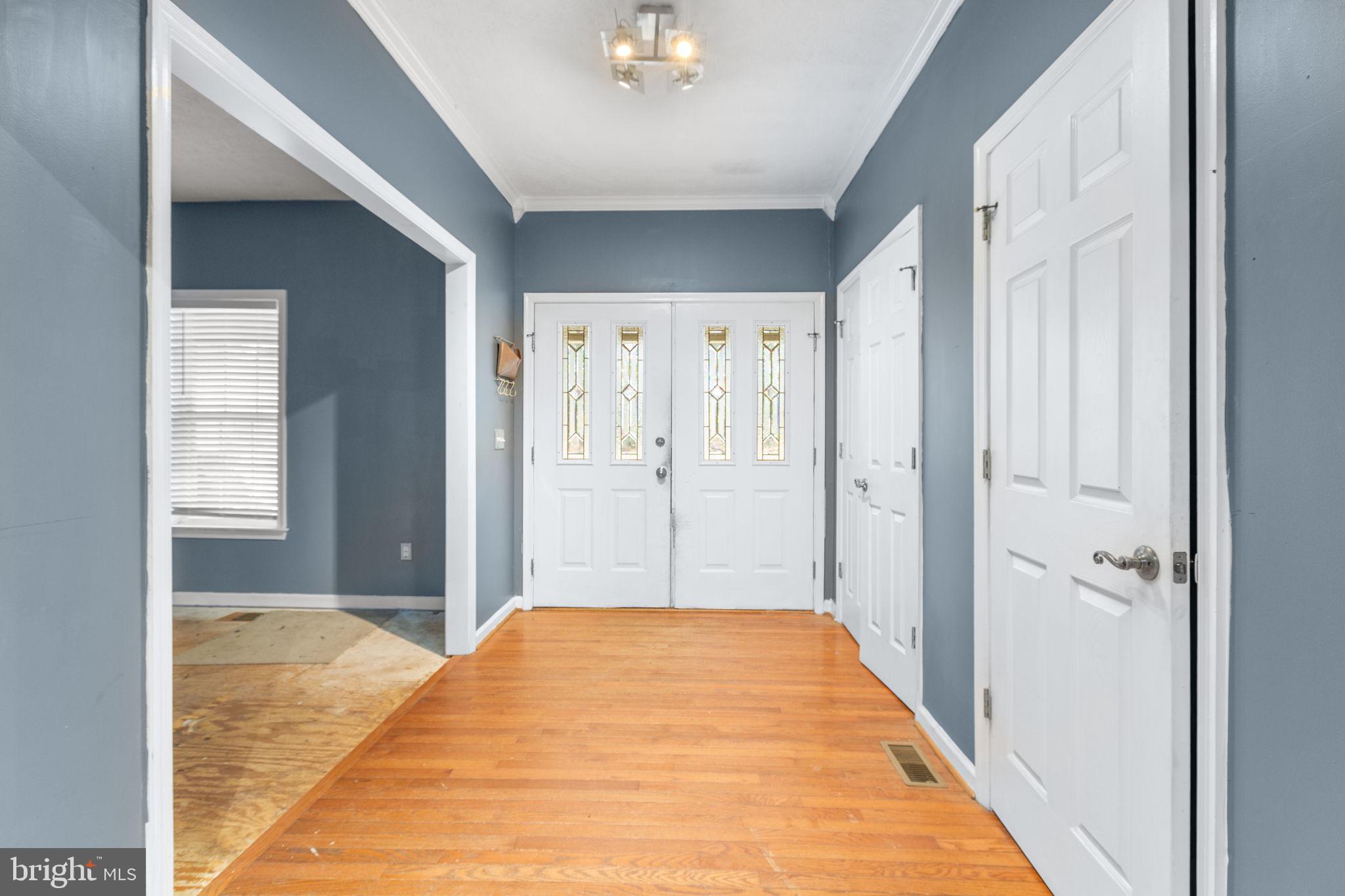 7905 E ROBERT E LEE COURT