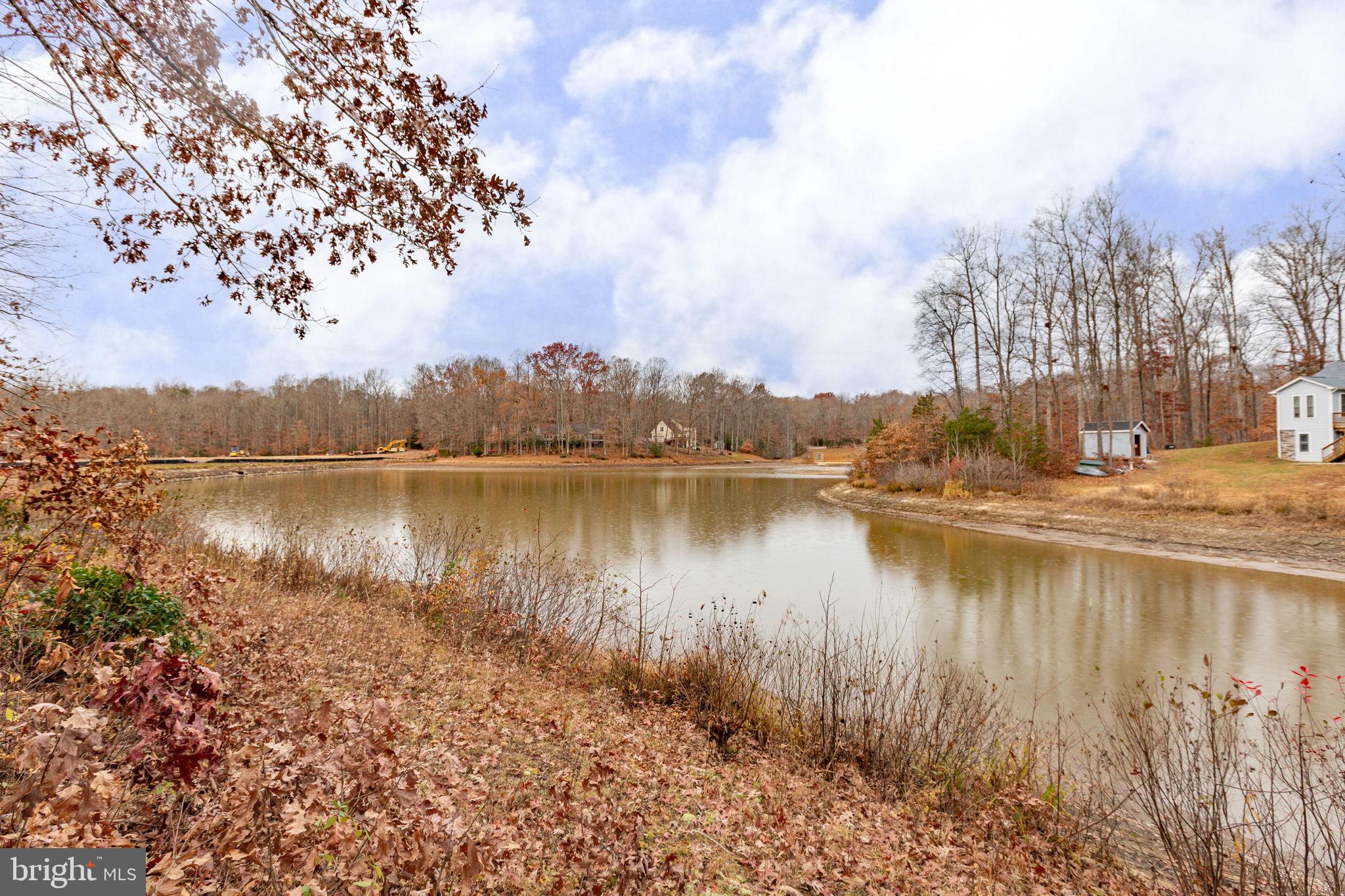 7905 E ROBERT E LEE COURT