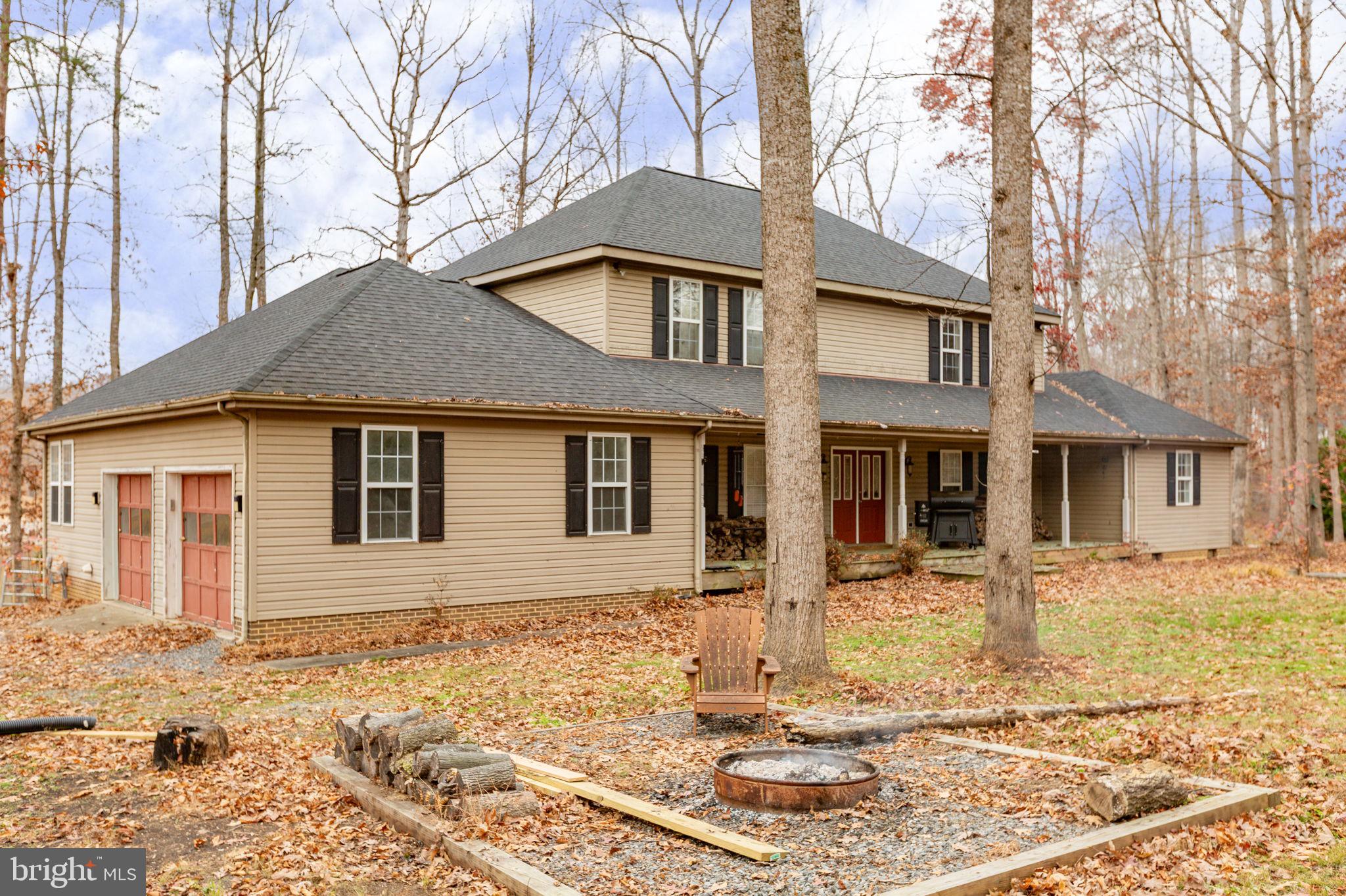 7905 E ROBERT E LEE COURT