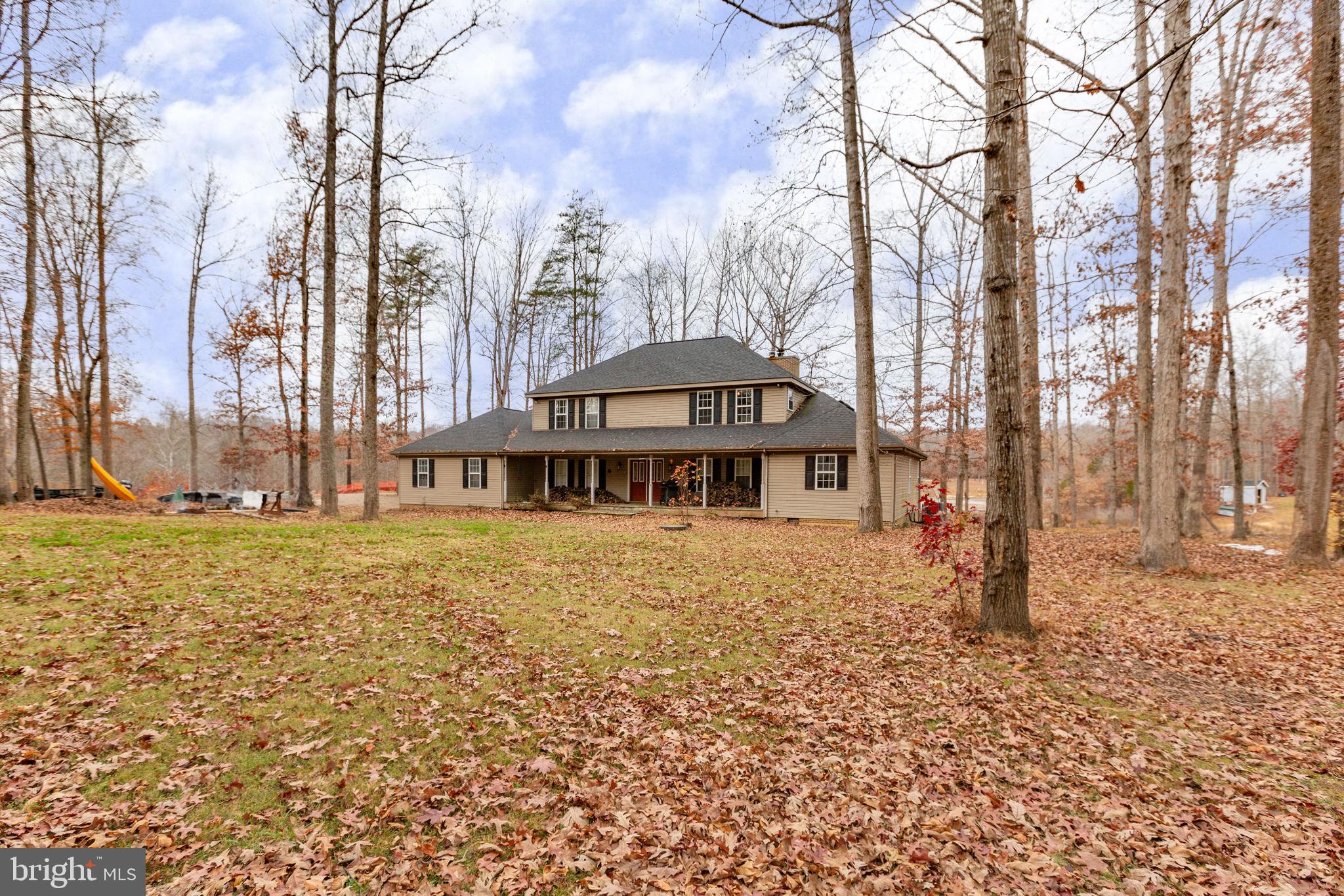 7905 E ROBERT E LEE COURT