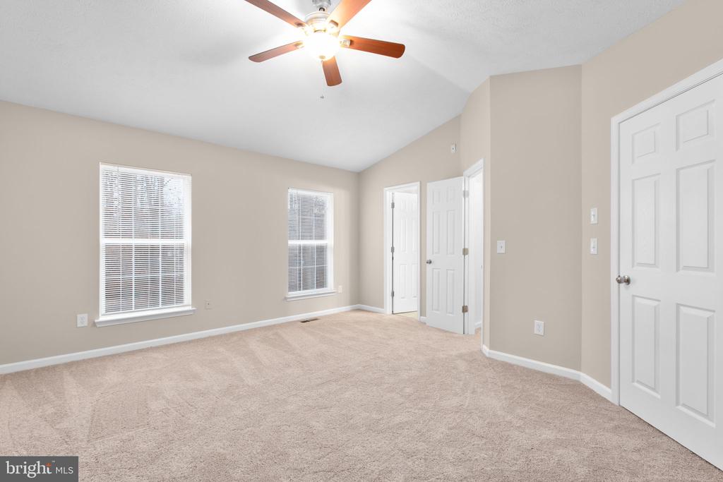 10421 CHESTERWOOD DRIVE