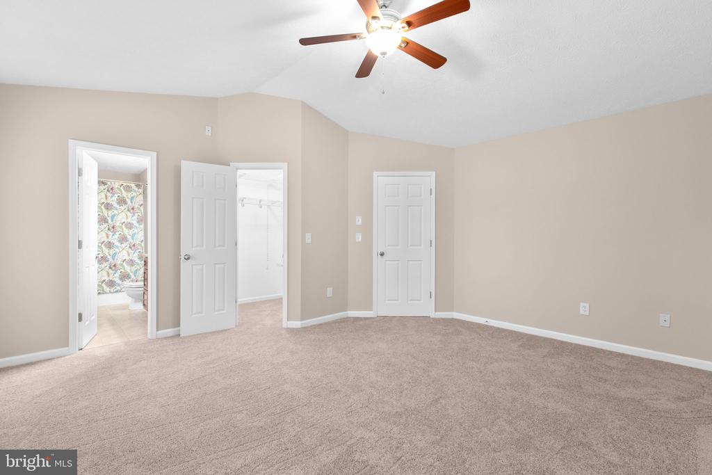 10421 CHESTERWOOD DRIVE