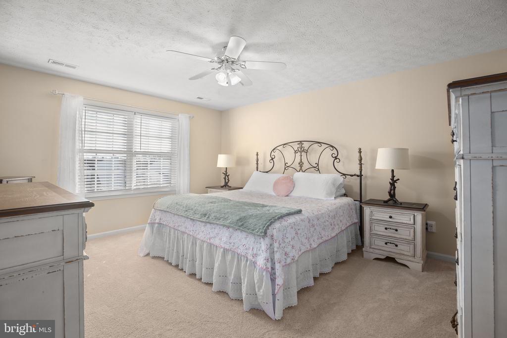 6109 SUNNY MEADOWS DRIVE
