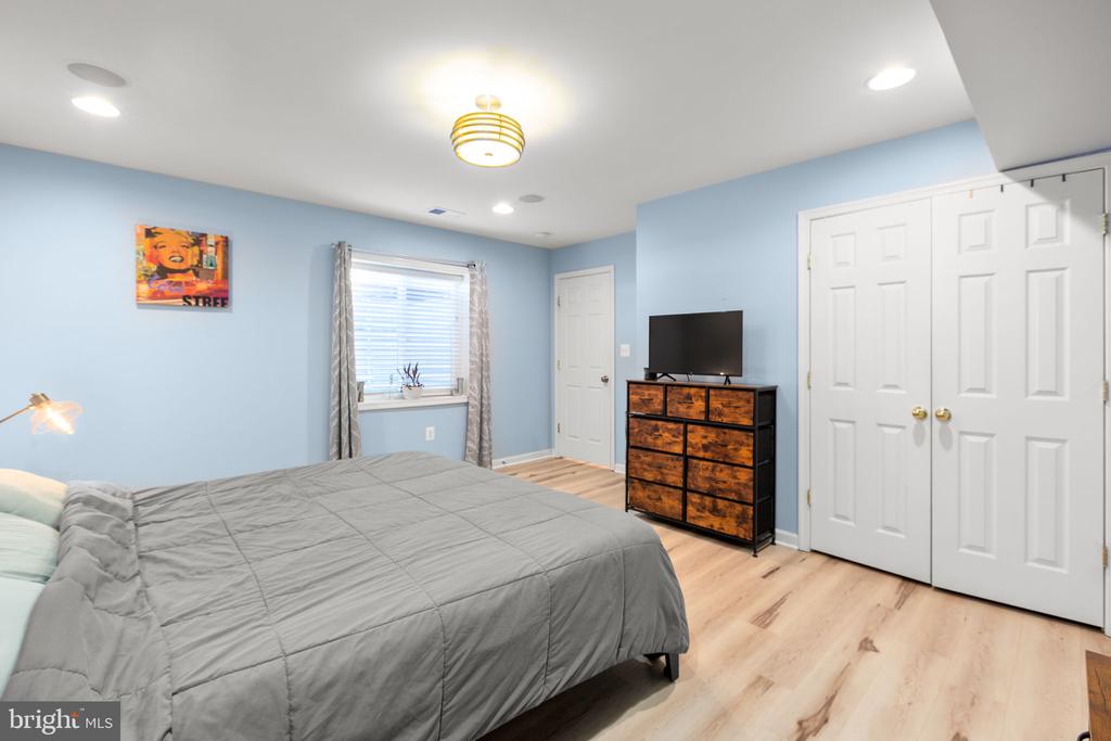 9316 LAUREL OAK DRIVE