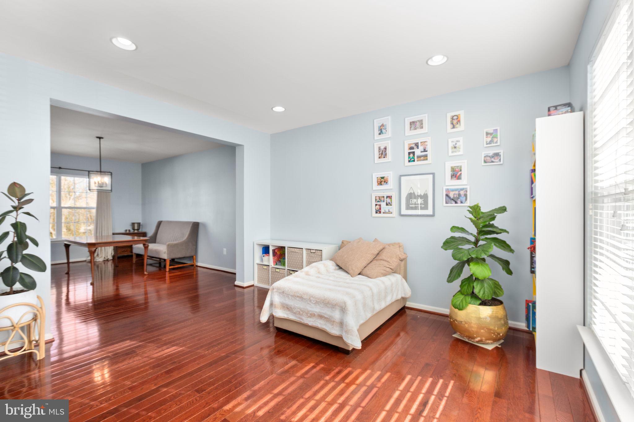 9316 LAUREL OAK DRIVE