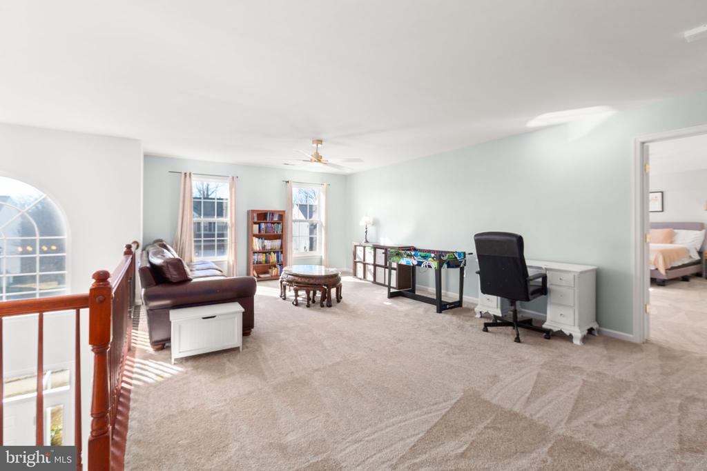 9316 LAUREL OAK DRIVE