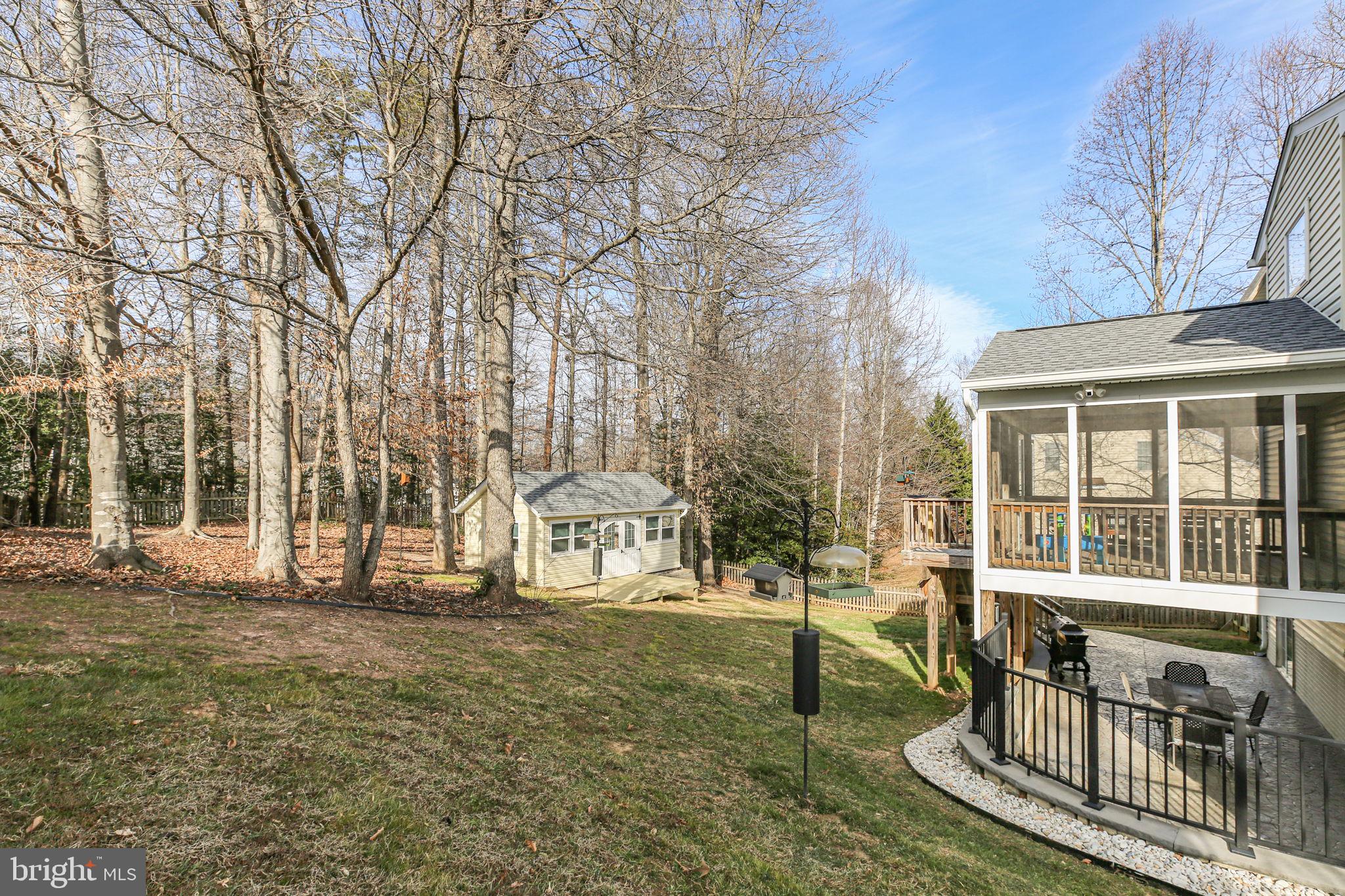 5909 N CRANSTON LANE