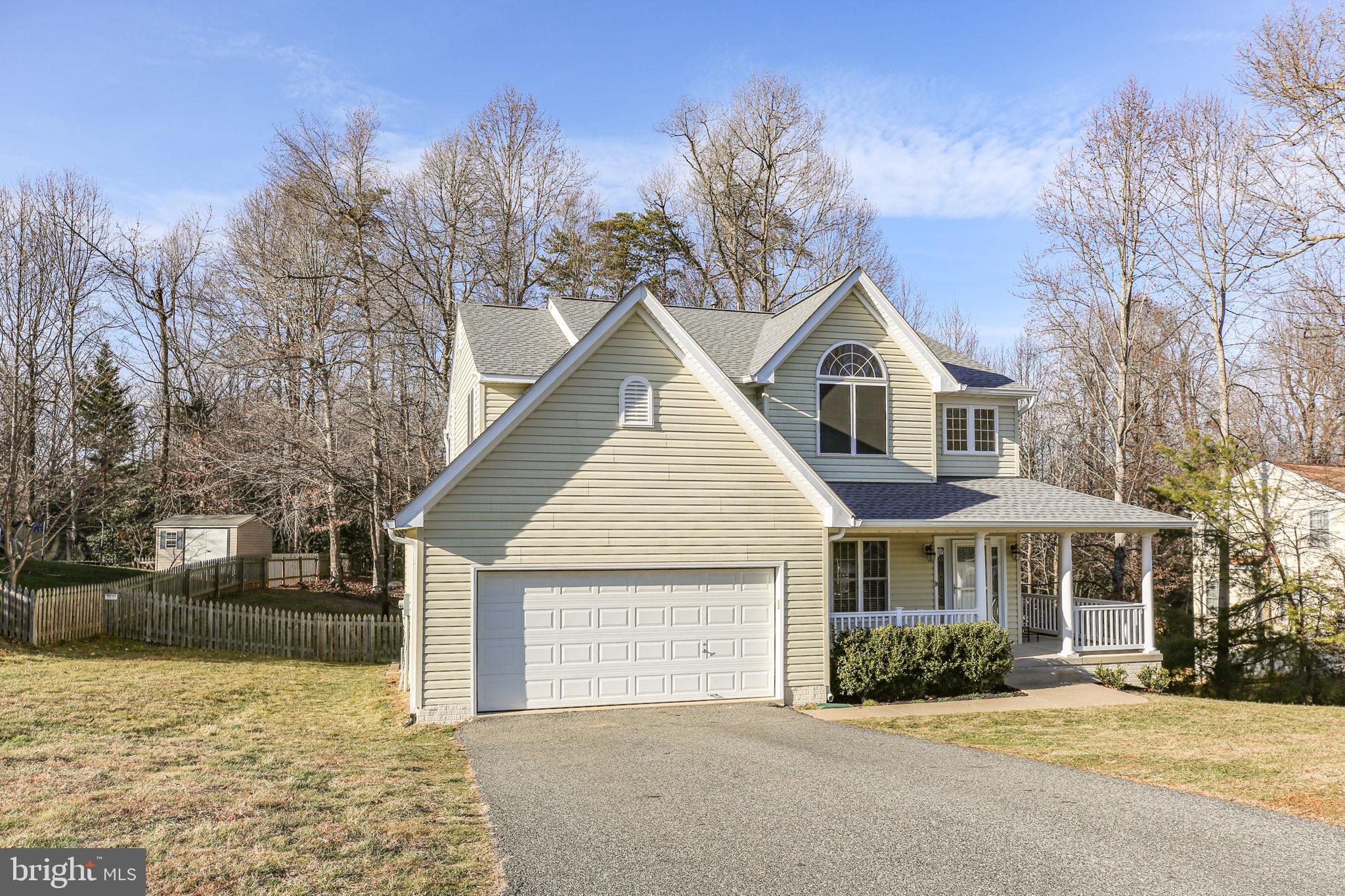 5909 N CRANSTON LANE