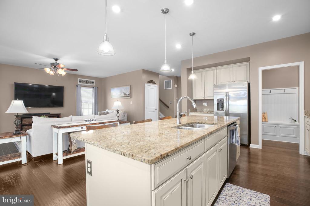 8714 WILMORE LANE