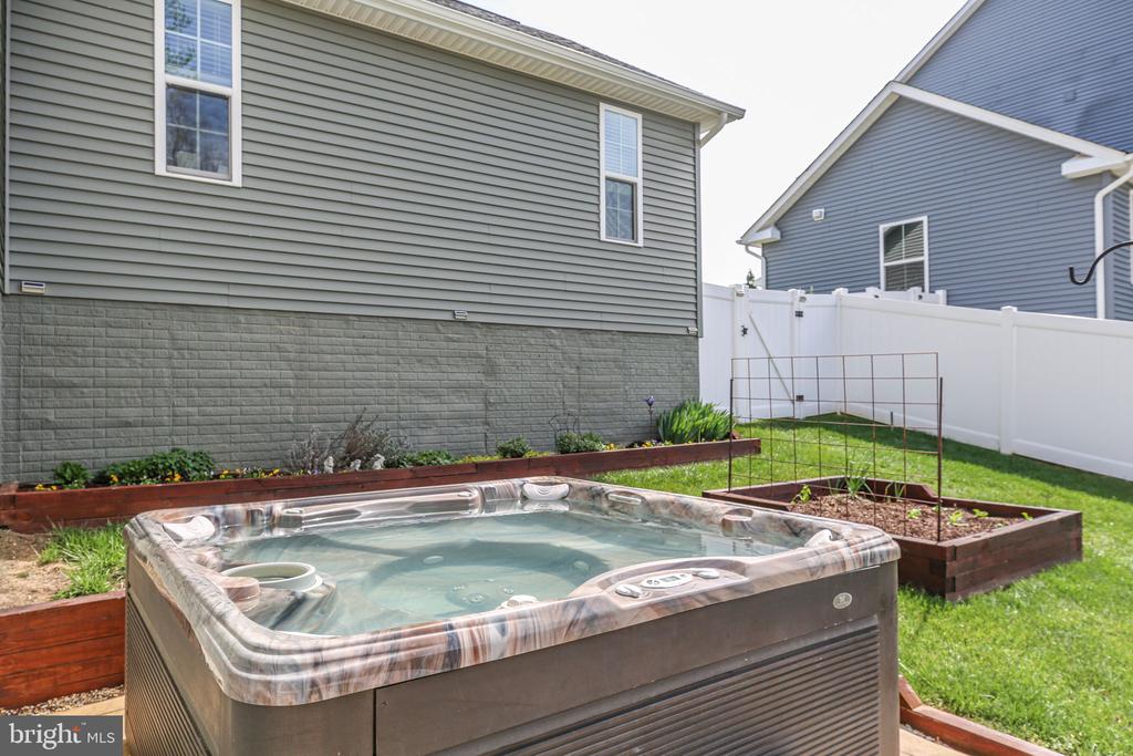 8714 WILMORE LANE