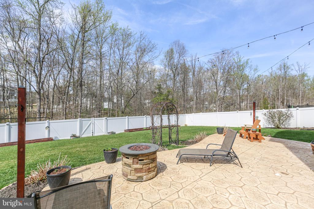 8714 WILMORE LANE