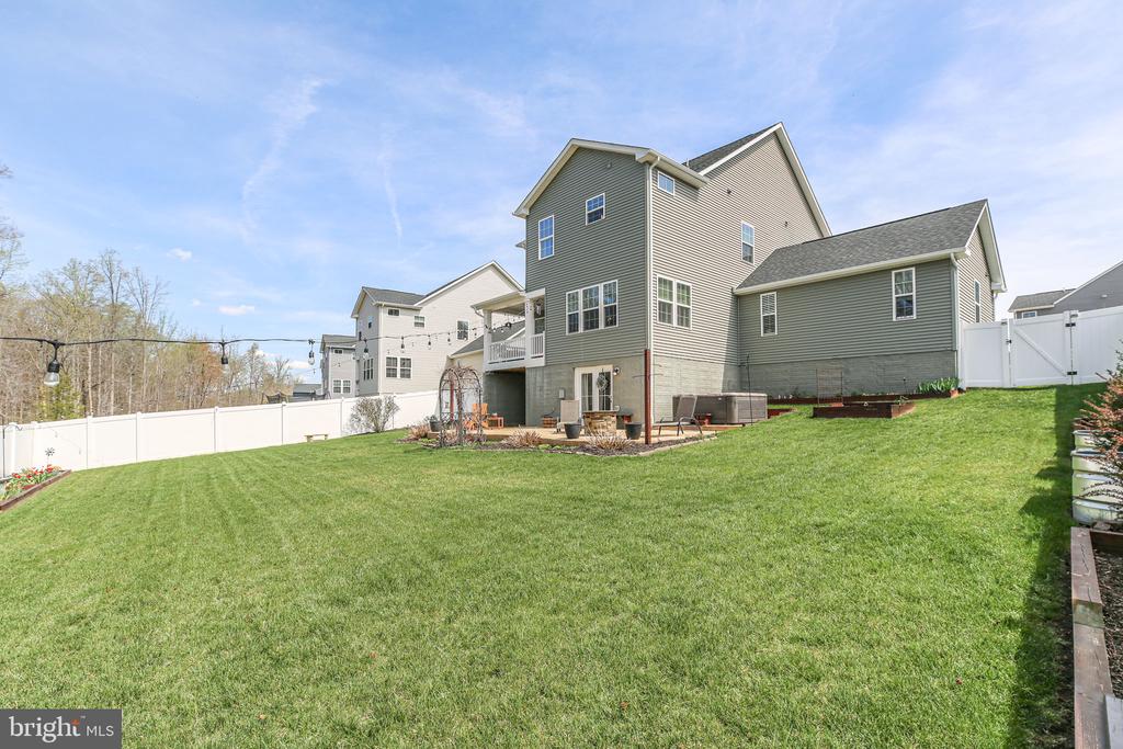 8714 WILMORE LANE