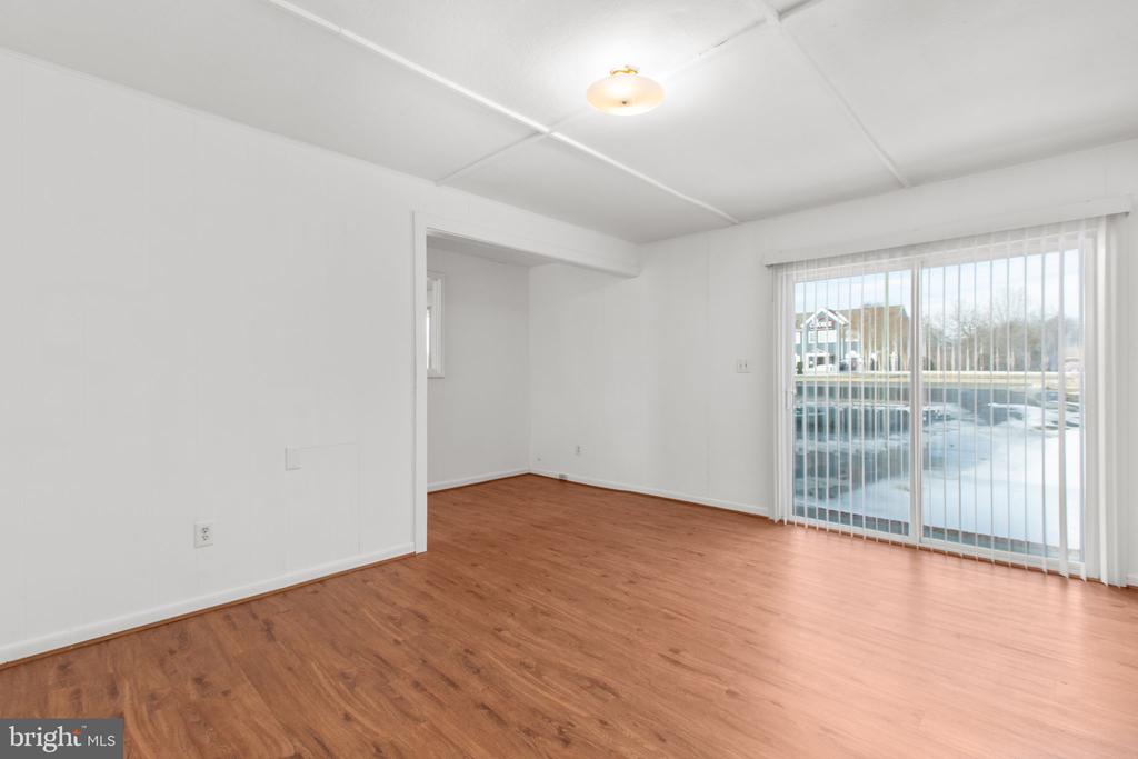 1305 BRAGG ROAD