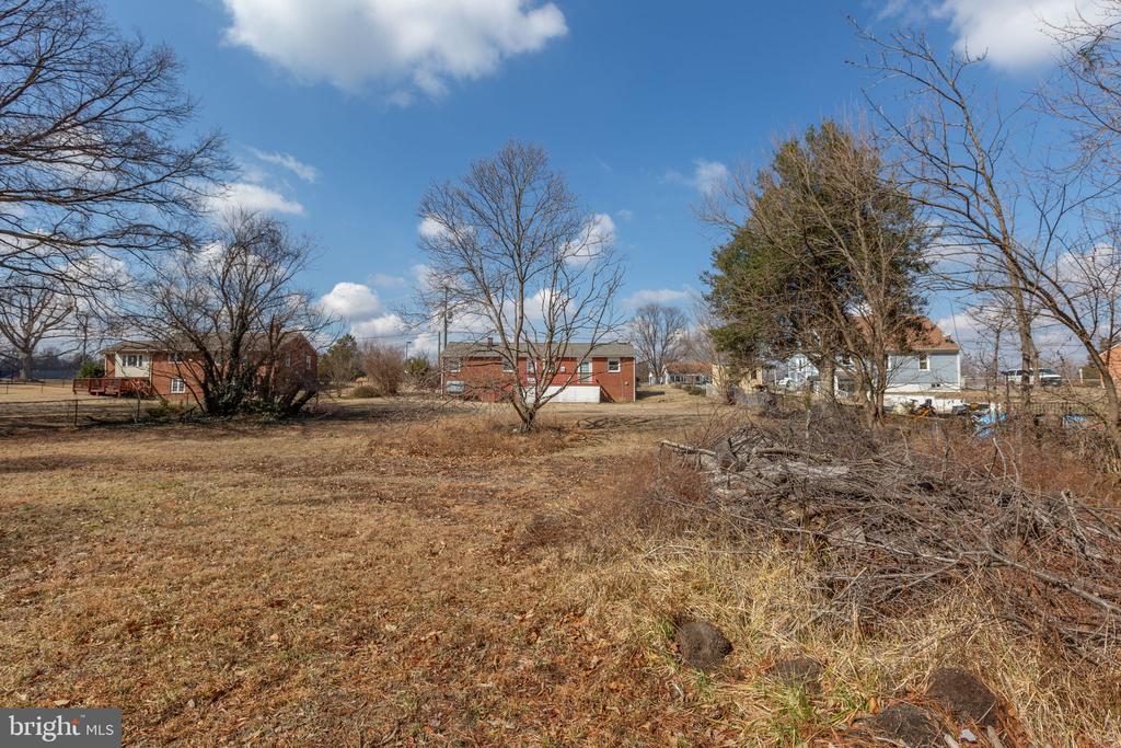 1305 BRAGG ROAD