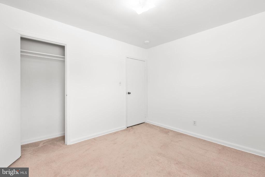 1305 BRAGG ROAD