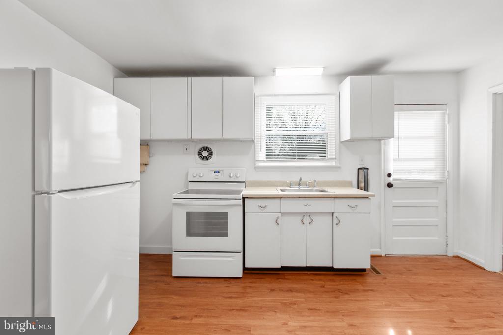 1305 BRAGG ROAD