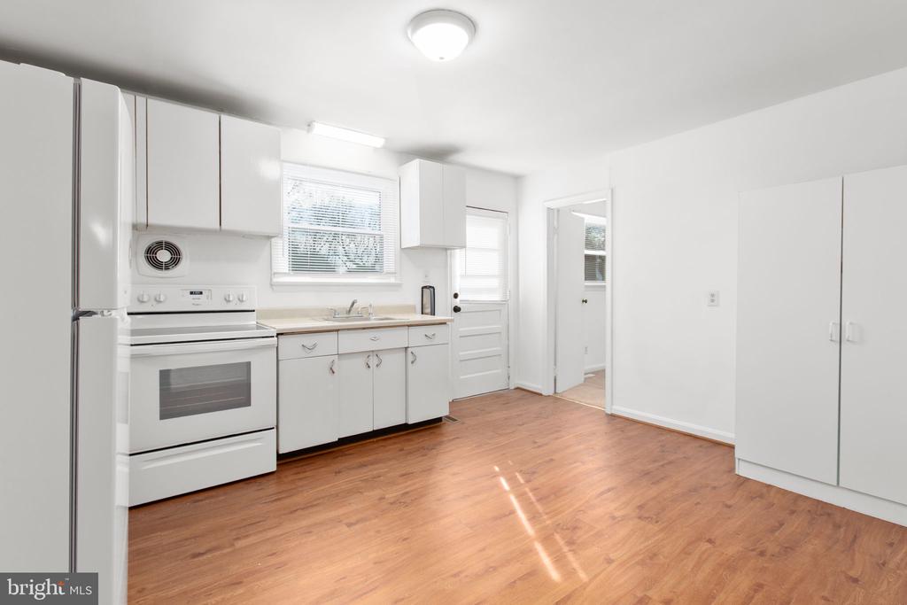 1305 BRAGG ROAD