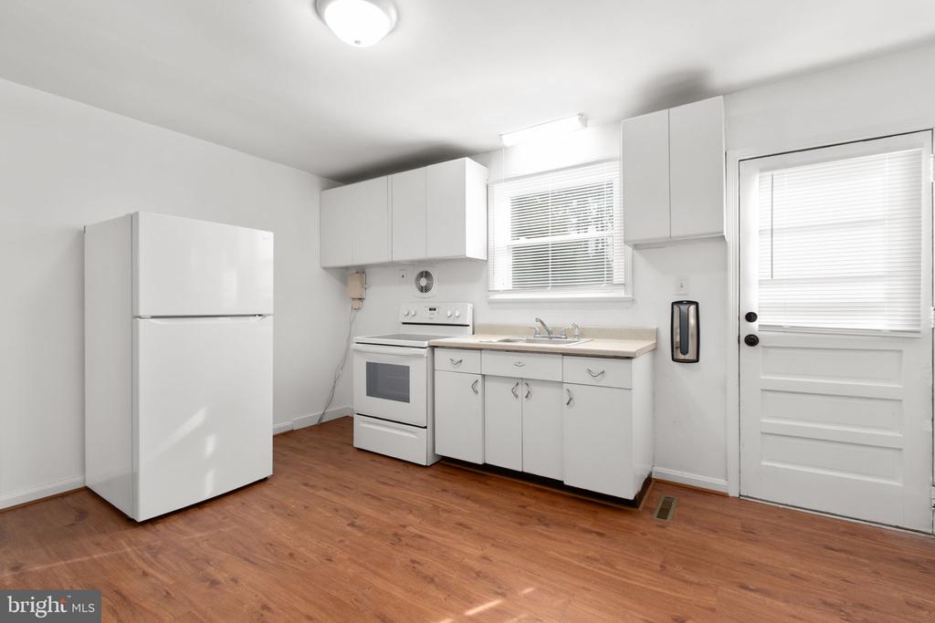 1305 BRAGG ROAD