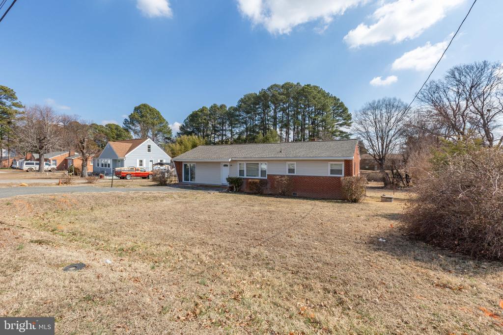 1305 BRAGG ROAD