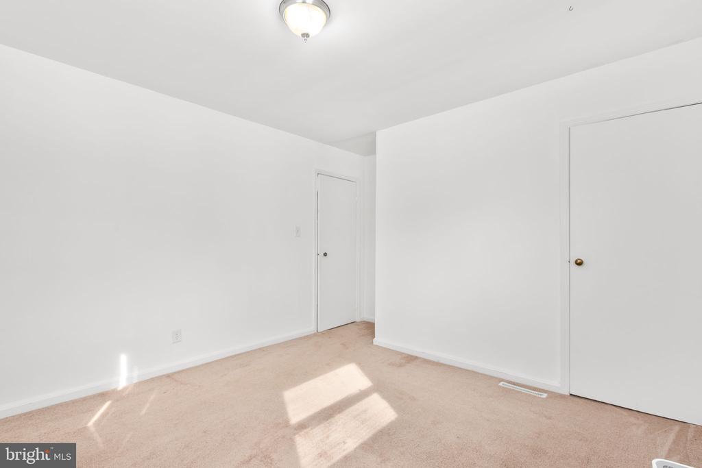 1305 BRAGG ROAD