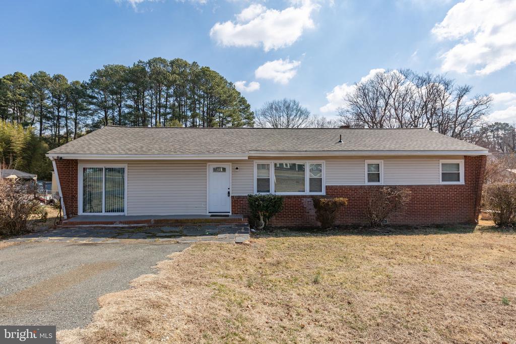 1305 BRAGG ROAD