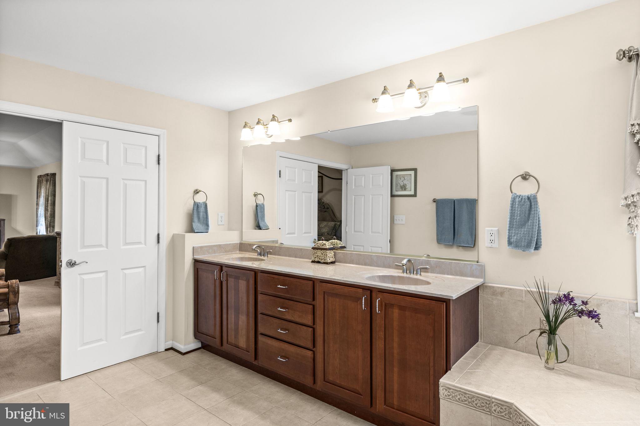 9504 TRENTHAM TRAIL