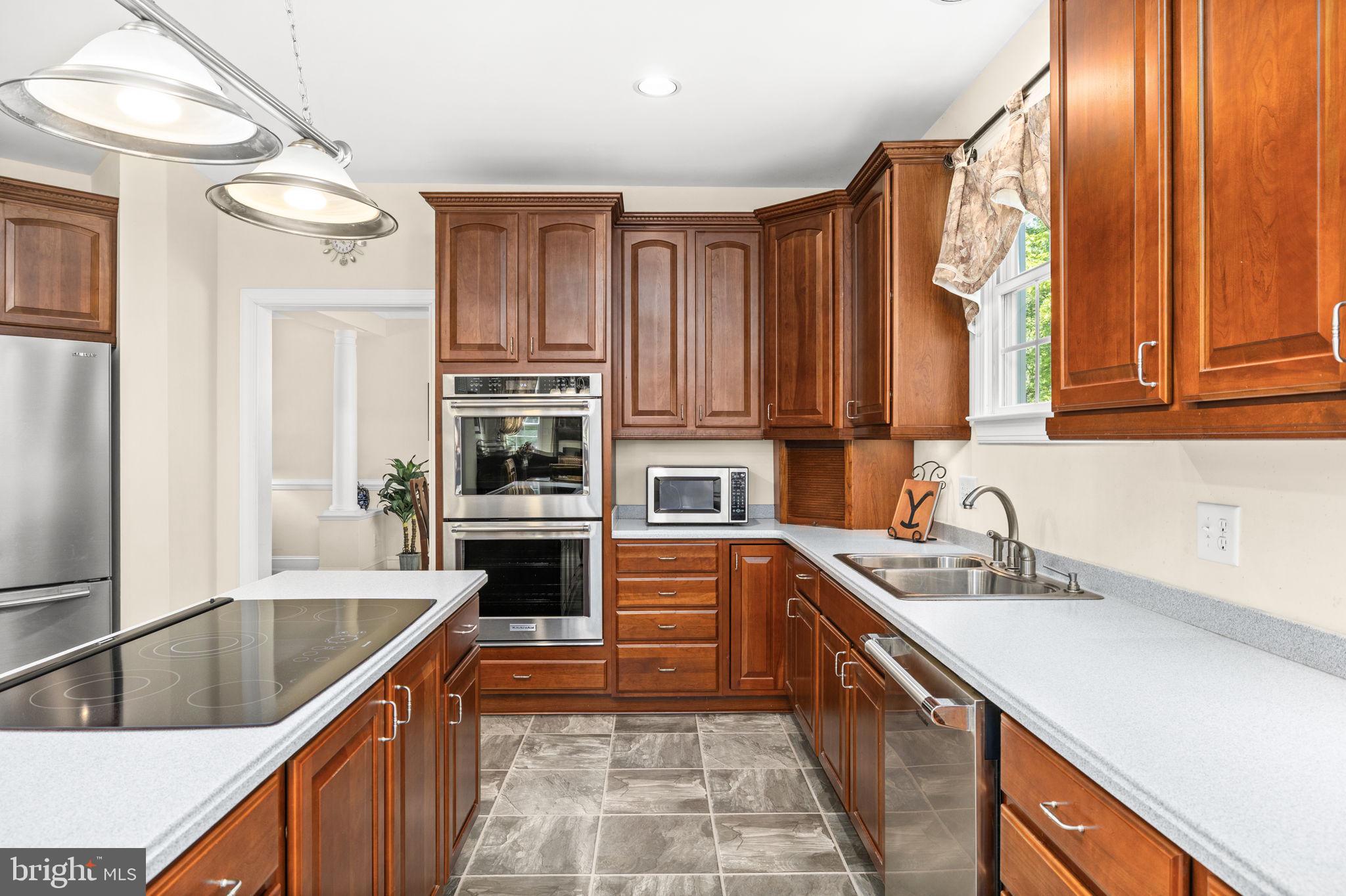 9504 TRENTHAM TRAIL