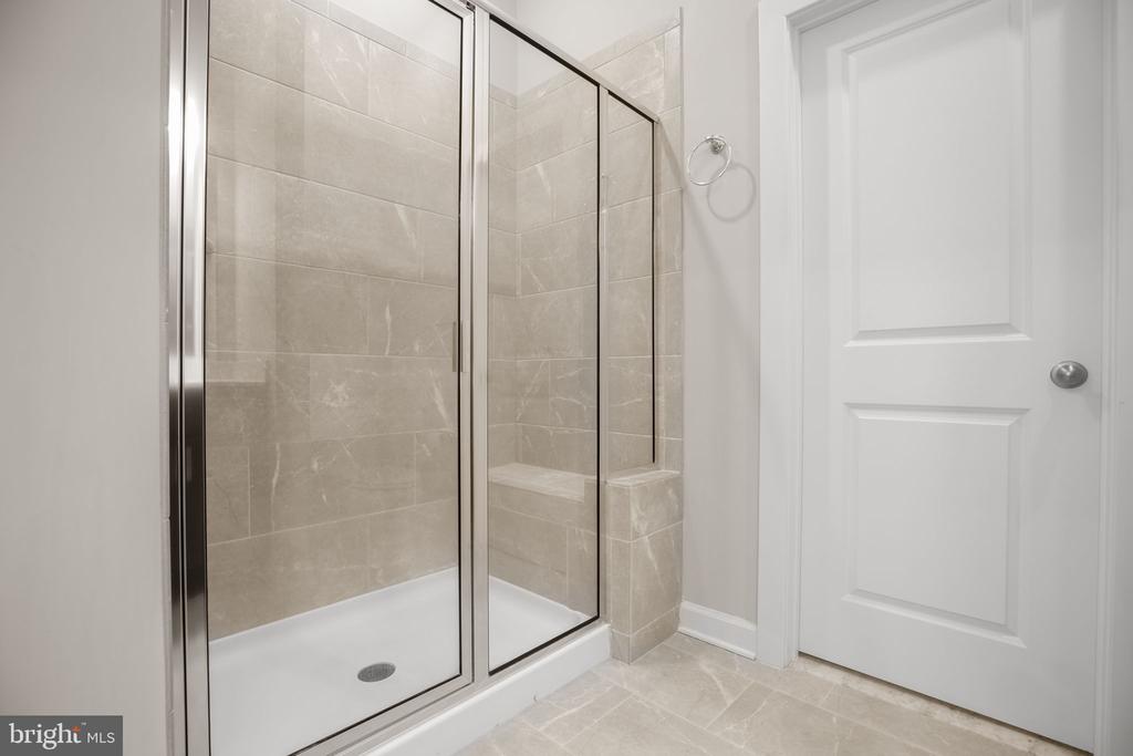 5711 FINLEY ROSE COURT