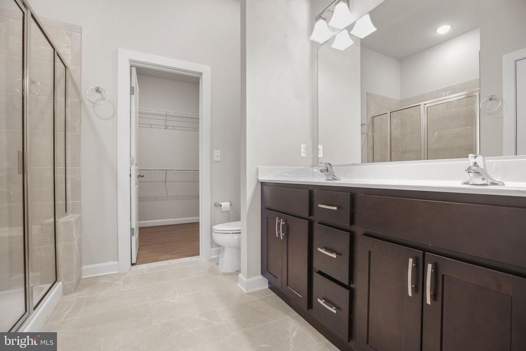 5711 FINLEY ROSE COURT