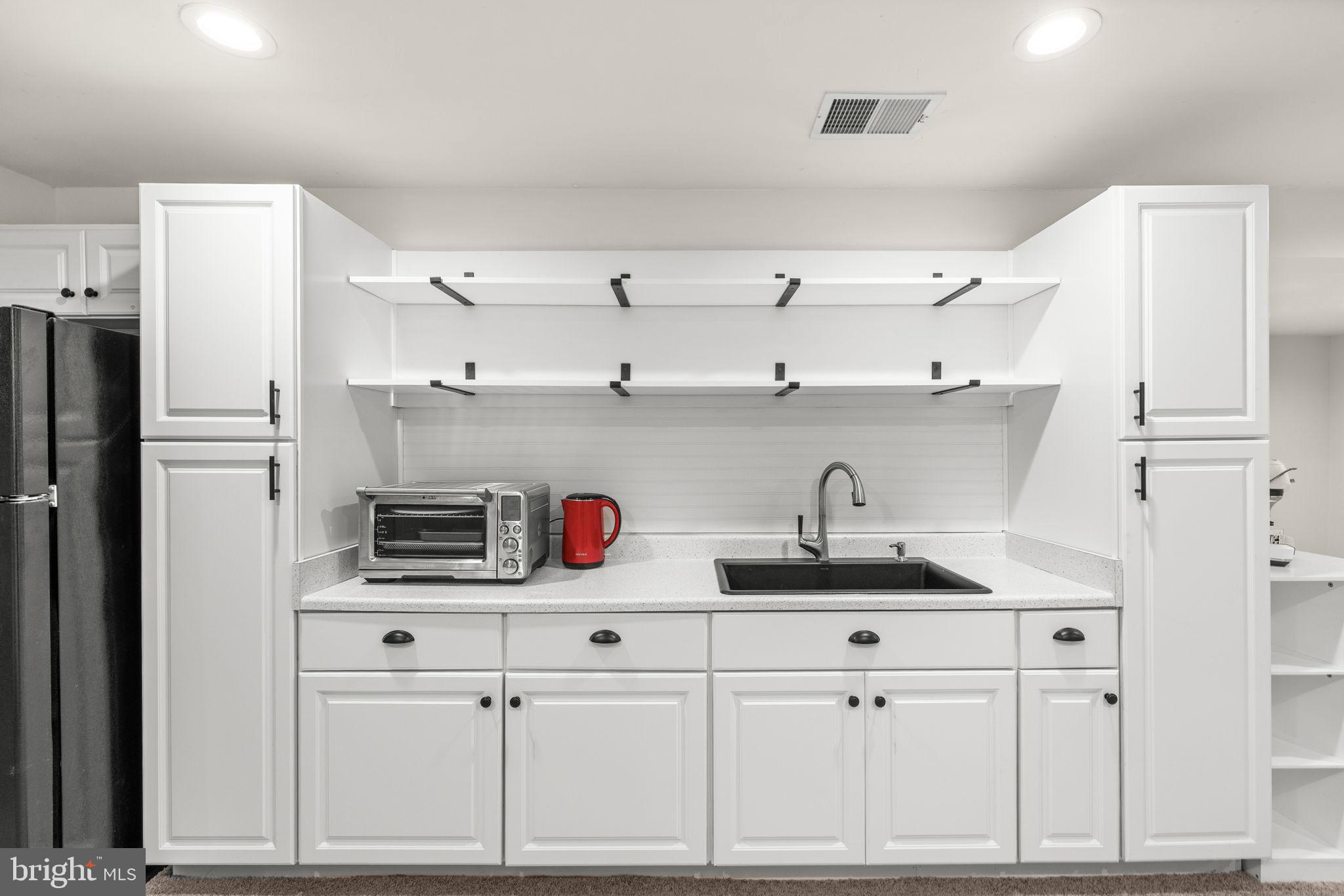 10420 NAPOLEON STREET