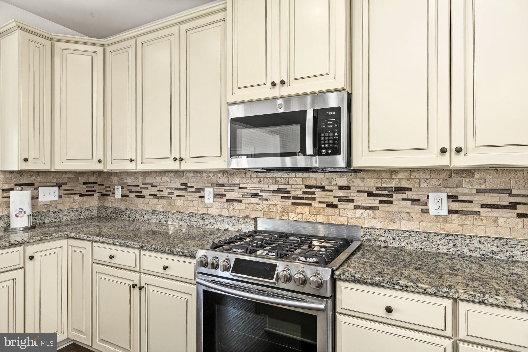 10420 NAPOLEON STREET