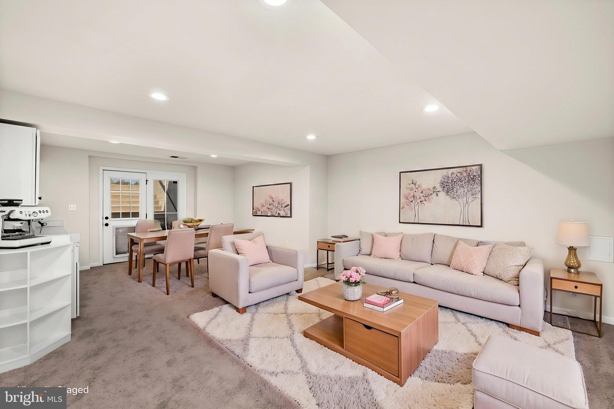 10420 NAPOLEON STREET