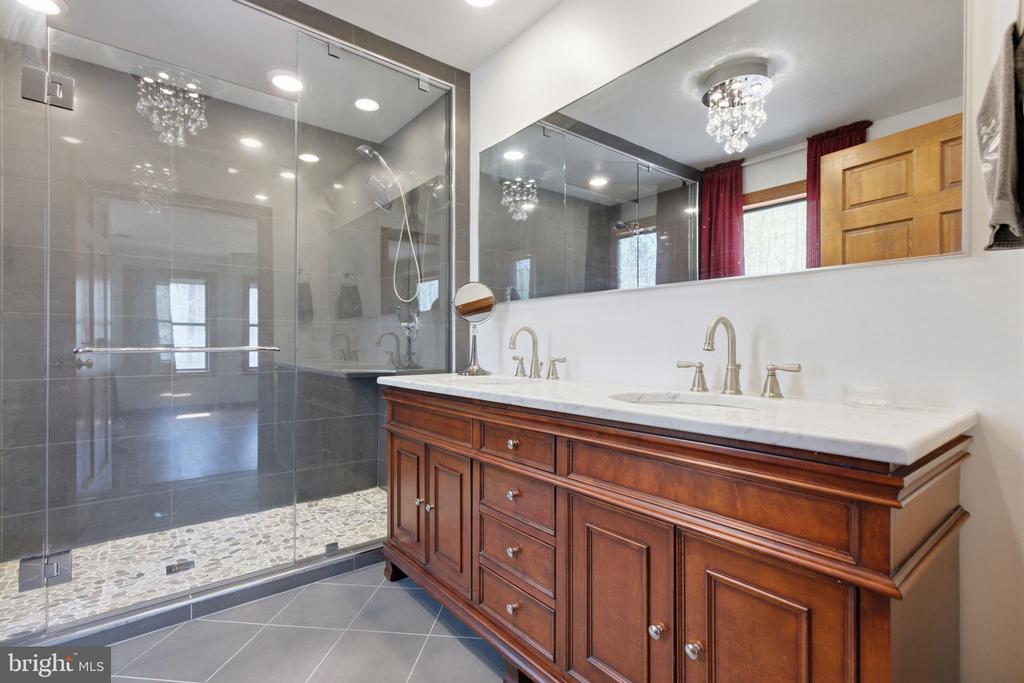 9313 BELLWOOD DRIVE