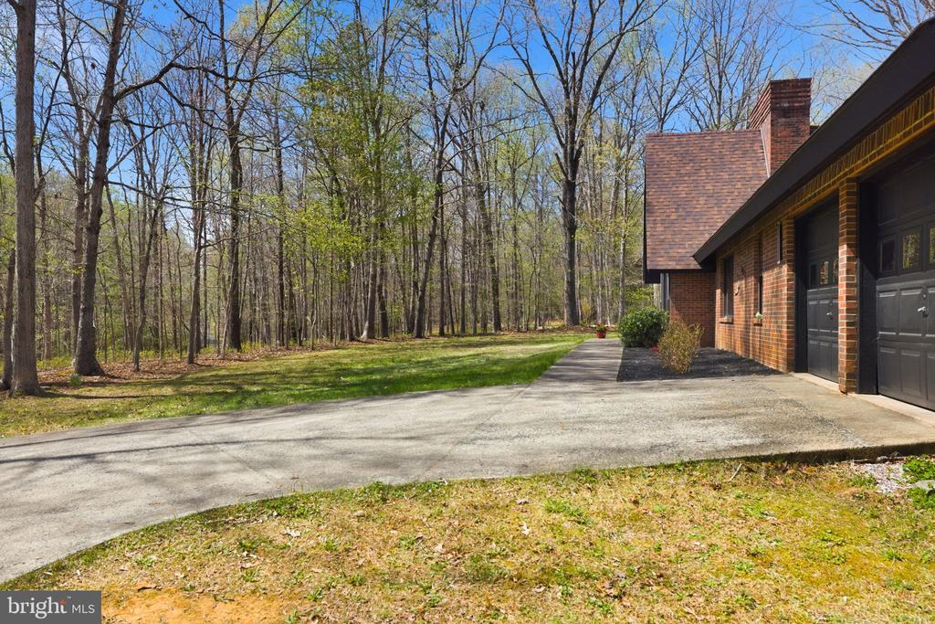9313 BELLWOOD DRIVE