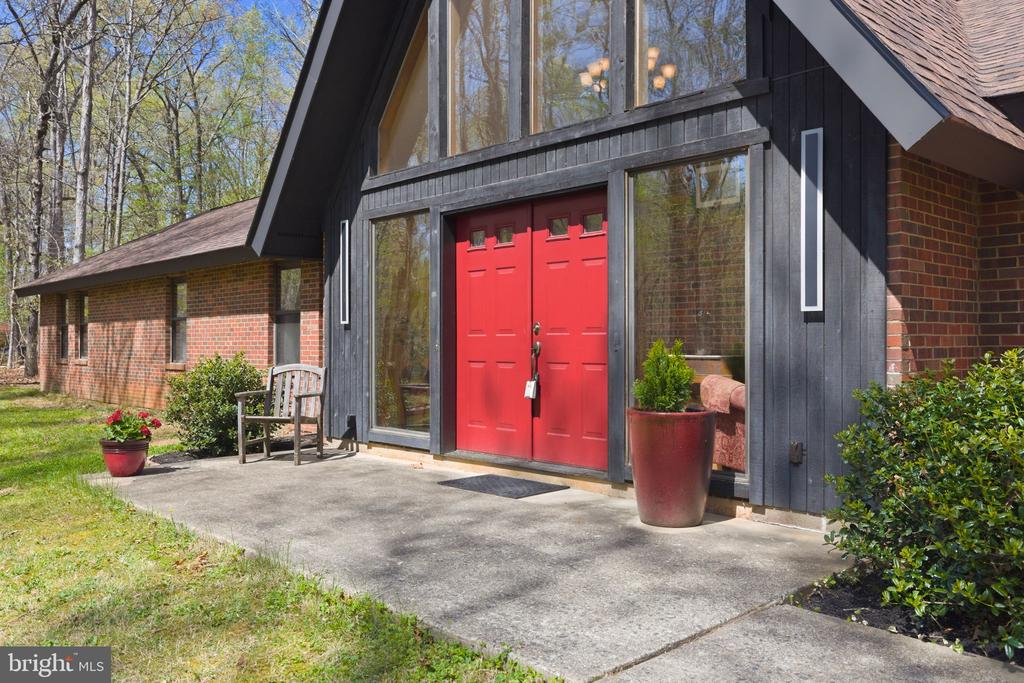 9313 BELLWOOD DRIVE