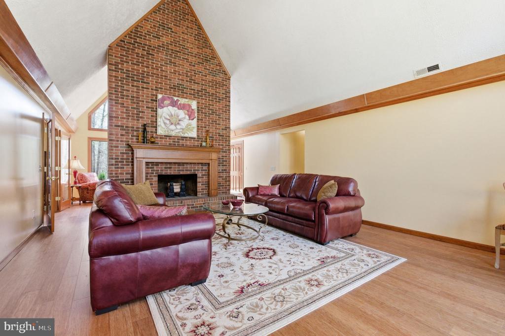 9313 BELLWOOD DRIVE