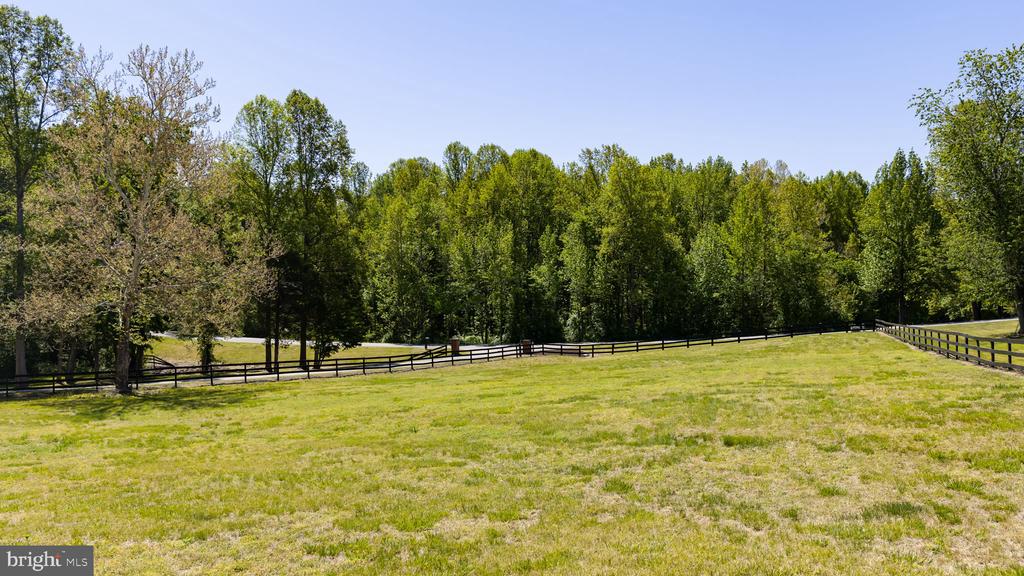 5 APPALOOSA DRIVE