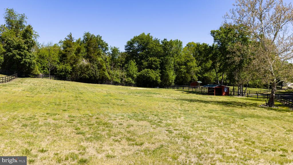 5 APPALOOSA DRIVE