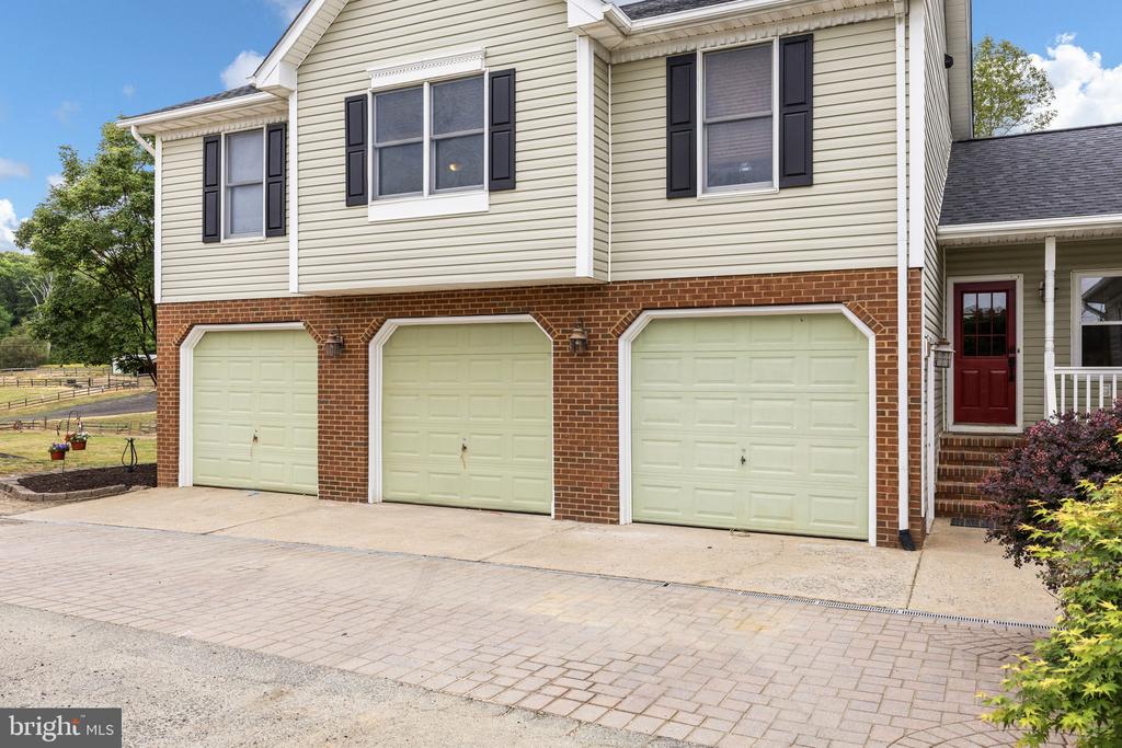 5 APPALOOSA DRIVE