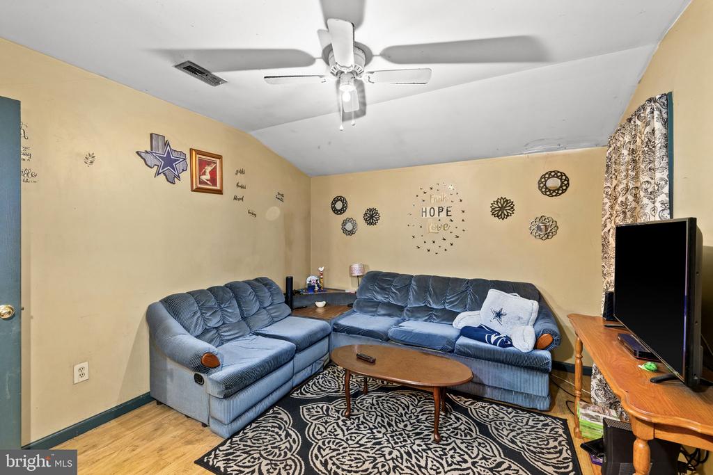 5 APPALOOSA DRIVE