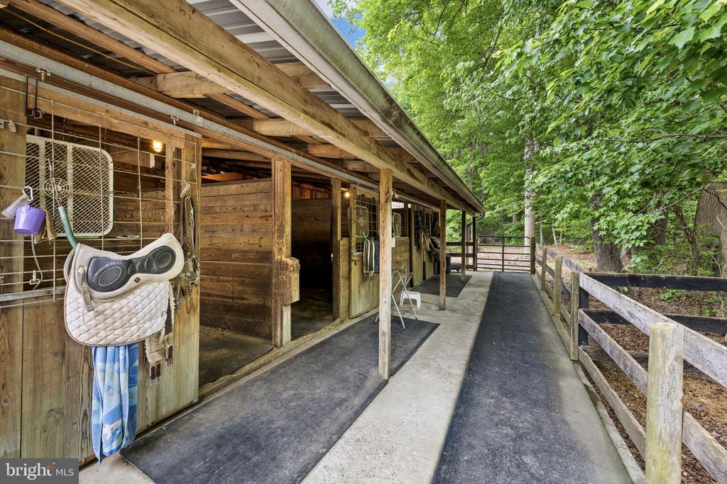 5 APPALOOSA DRIVE