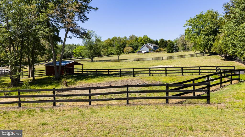5 APPALOOSA DRIVE