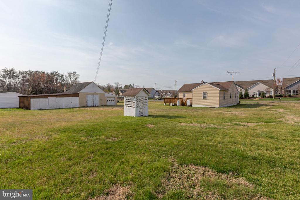12425 FIVE MILE ROAD