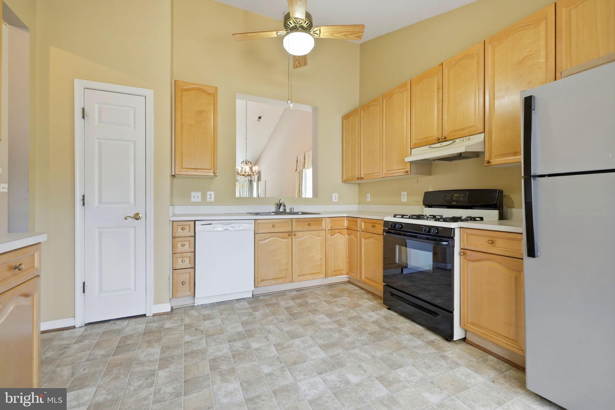 11403 SARASOTA COURT