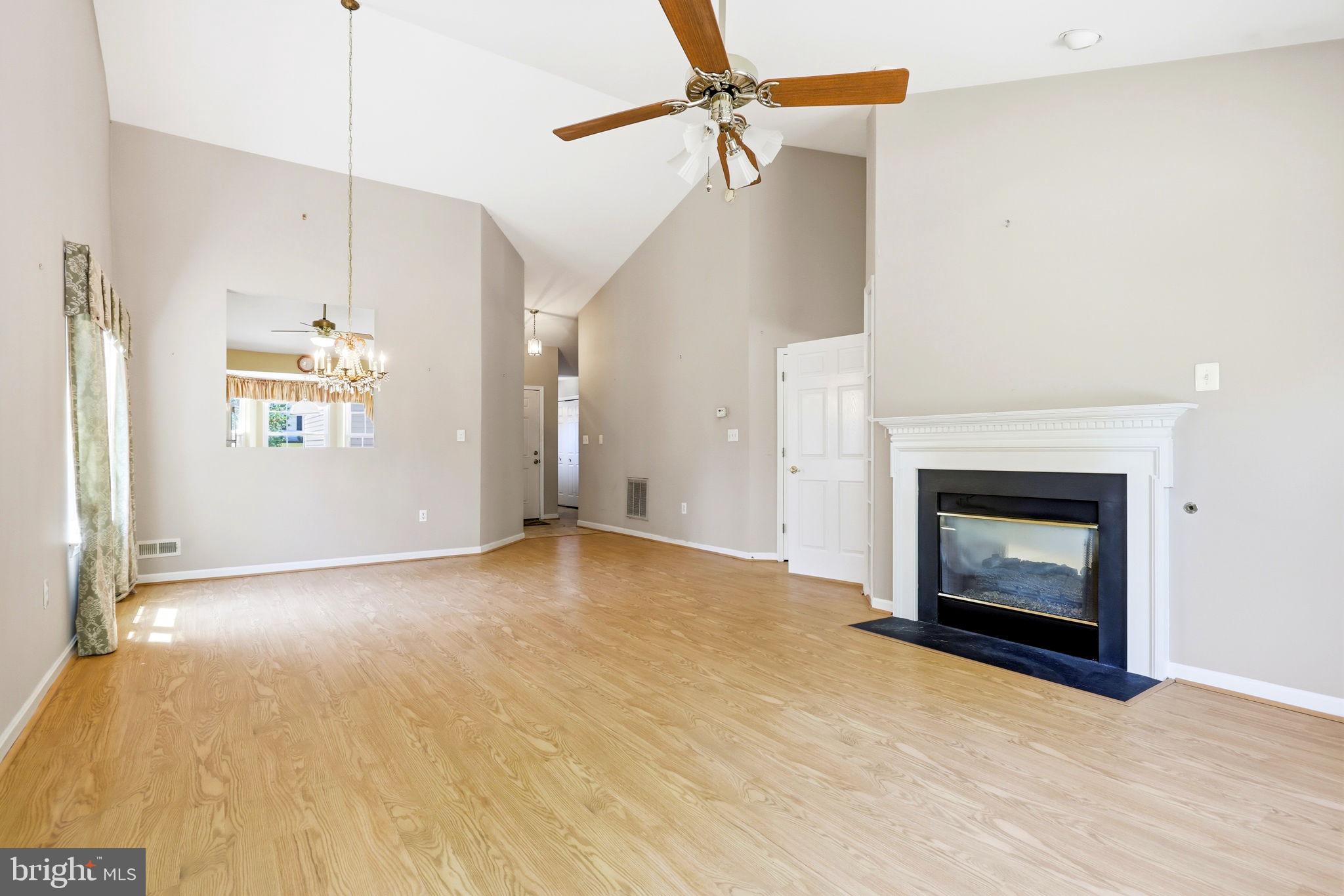 11403 SARASOTA COURT