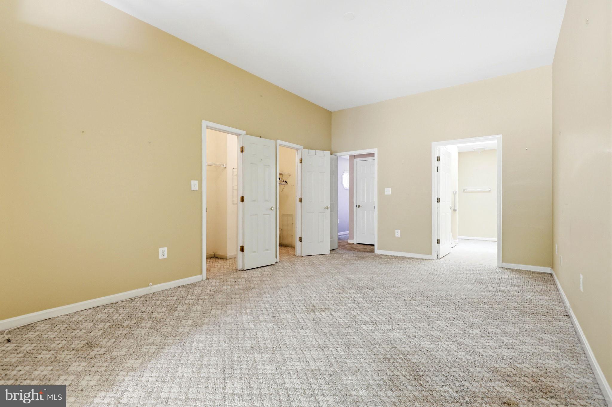 11403 SARASOTA COURT