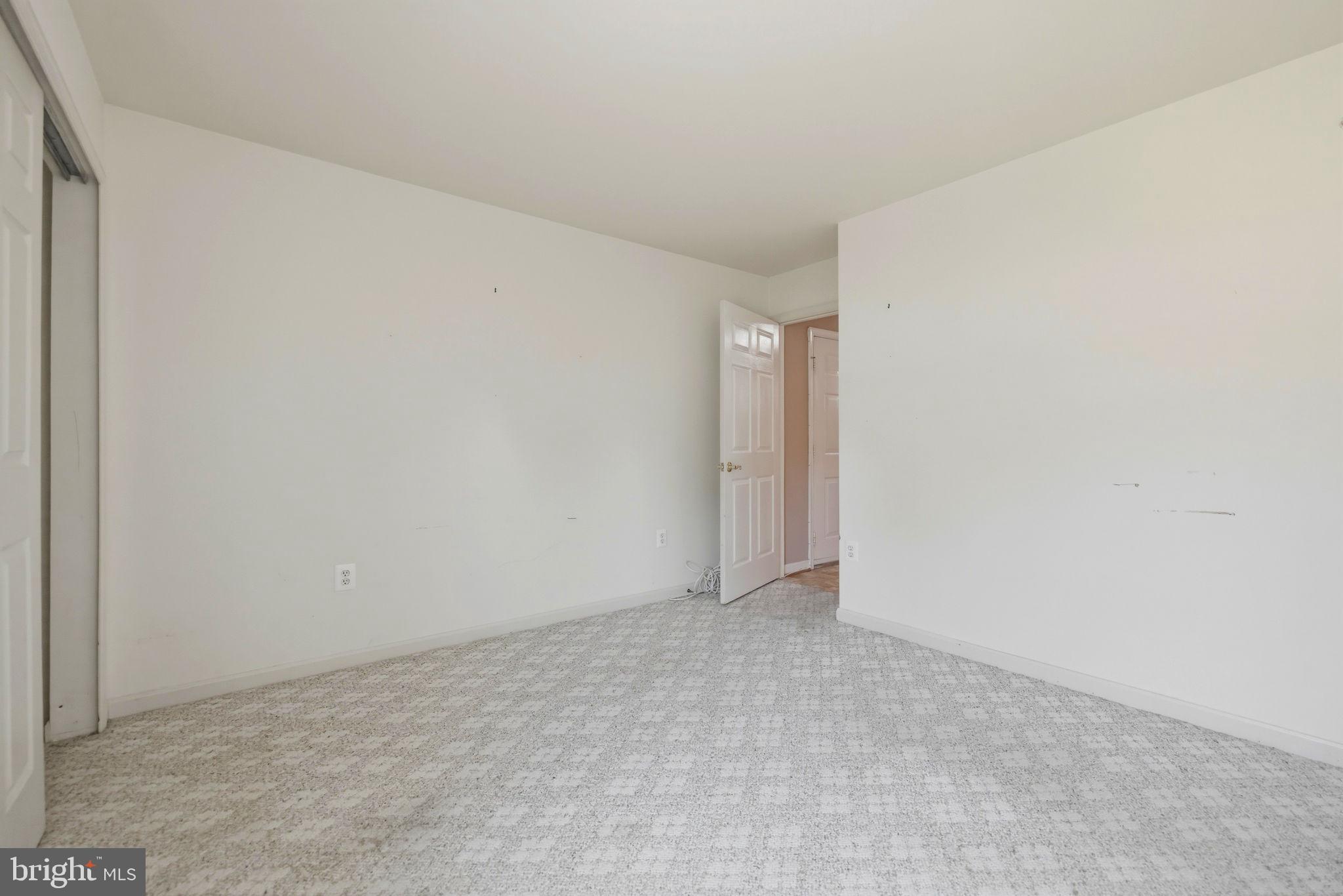 11403 SARASOTA COURT