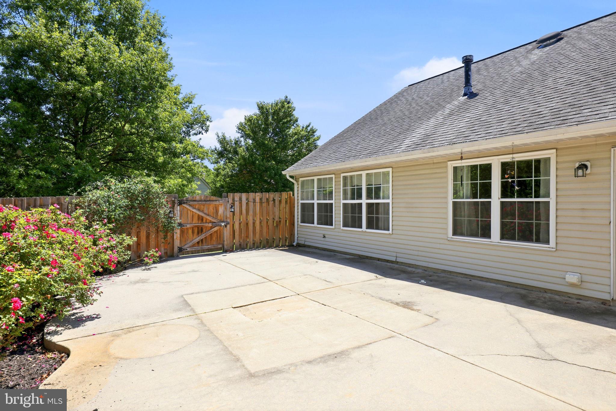 11403 SARASOTA COURT