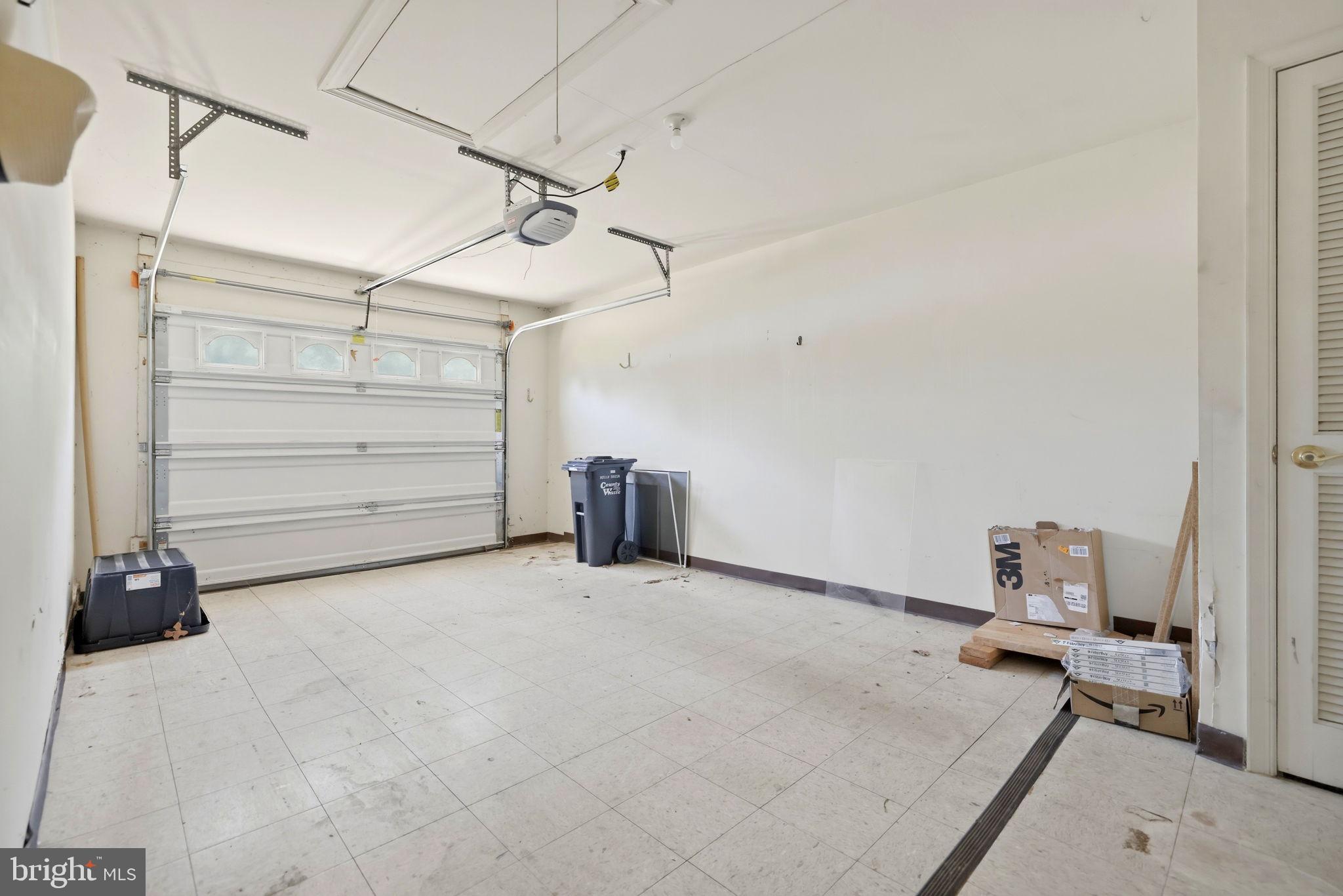 11403 SARASOTA COURT